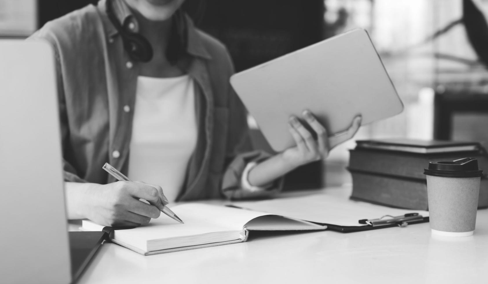 Finanzanalyse Arbeitsumgebung mit Datenvisualisierung